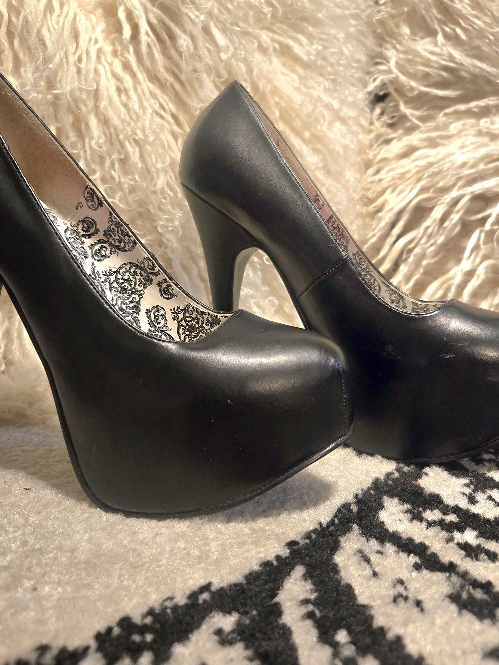 Bordello Teeze Platform Stiletto Pumps - Picture 2 of 7